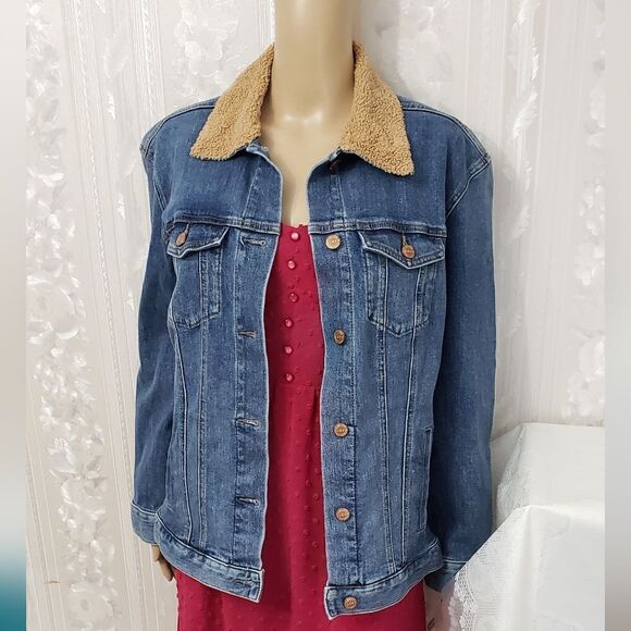 Loft Double Chest Pockets Denim Jacket NWT Size Small - Picture 1 of 6